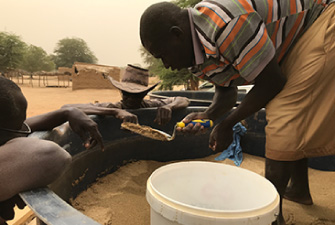 19. Practical training for sand scraping