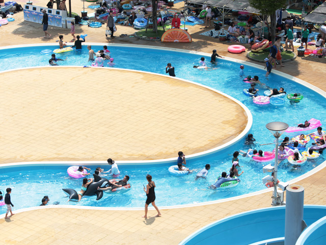 Lazy River Pool