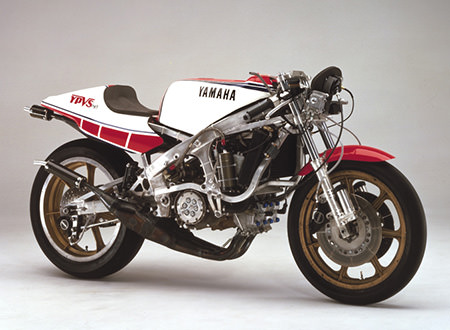 1982 YZR500 (0W61)